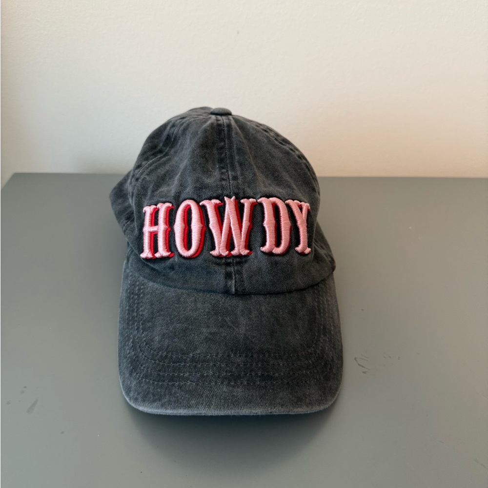 Black 'Howdy' Embroidered Cap